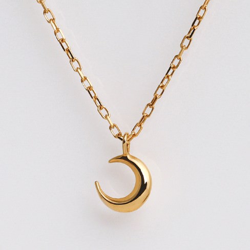 アミュレットのムーンネックレス